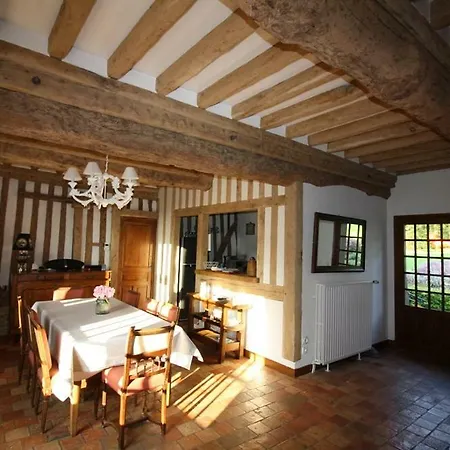 Дом отдыха Maison Normande De Caractere A Colombages Saint-Hymer